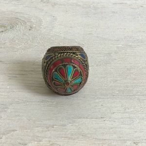 Urban outfitters large ornate stone ring